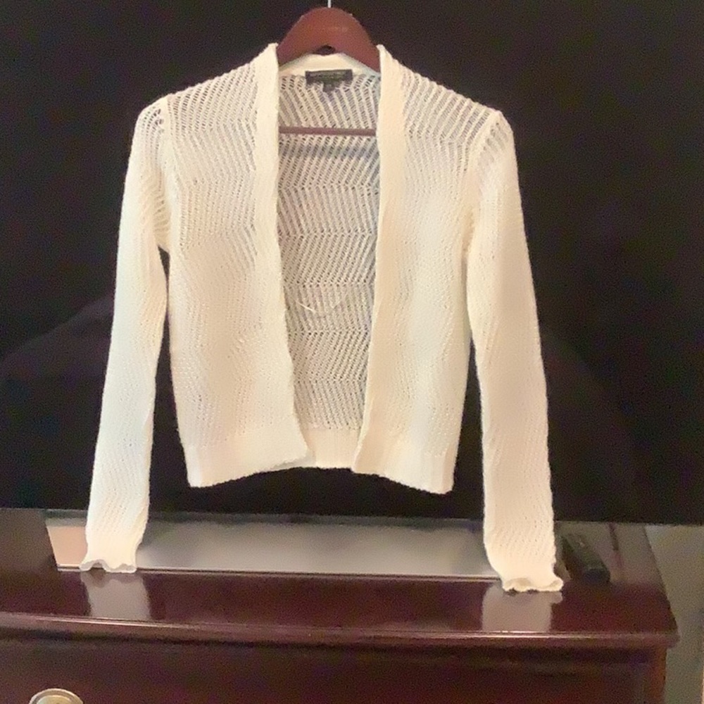 Banana Republic 100% Italian linen ivory open knit cropped cardigan sweater